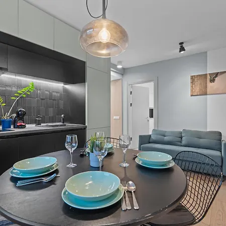 2br With Balcony & Skyline View - Calea Victoriei * בוקרשט