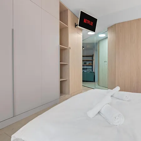 2br With Balcony & Skyline View - Calea Victoriei *