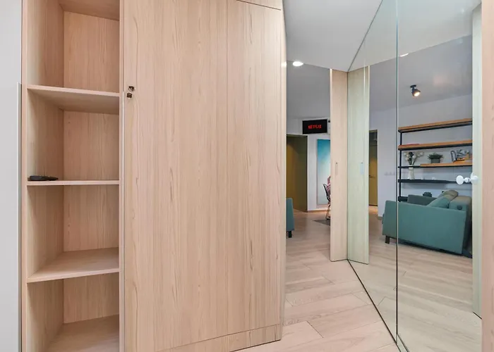 Stylish 2Br Apartment With Skyline View On Calea Victoriei Lägenhet *