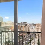 Stylish 2br With Skyline View On Calea Victoriei Apartamento Bucareste