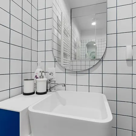 2br With Balcony & Skyline View - Calea Victoriei *